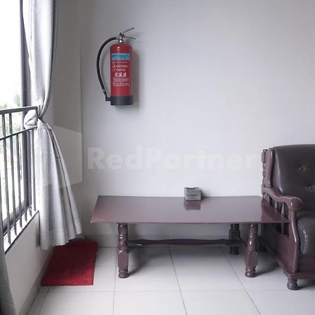 Carolina Transit Hotel Medan Bagian luar foto