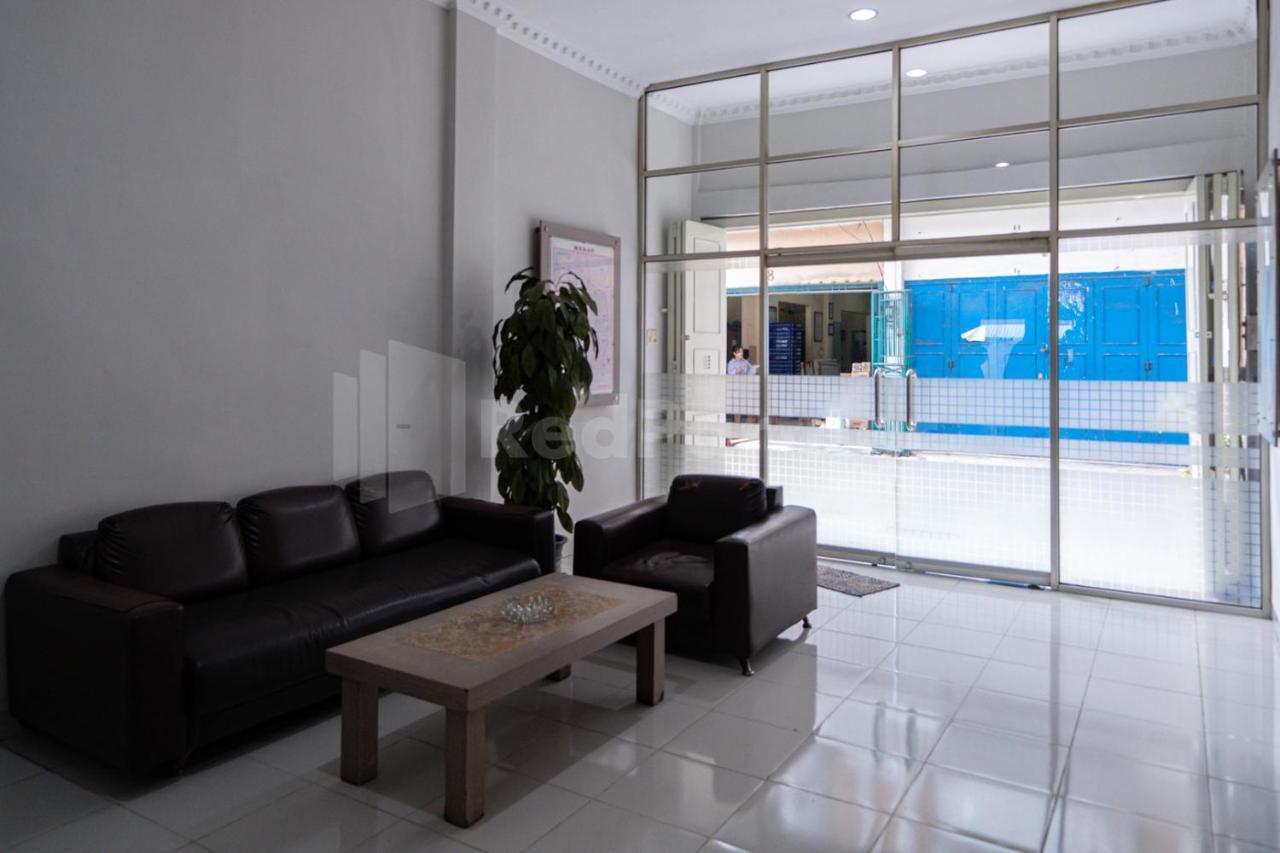 Carolina Transit Hotel Medan Bagian luar foto
